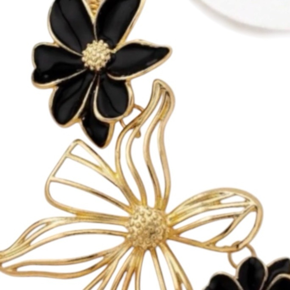 Bold Statement Flower Pendant Necklace Gold Tone with Black Enamel Flower Petals - Picture 7 of 10